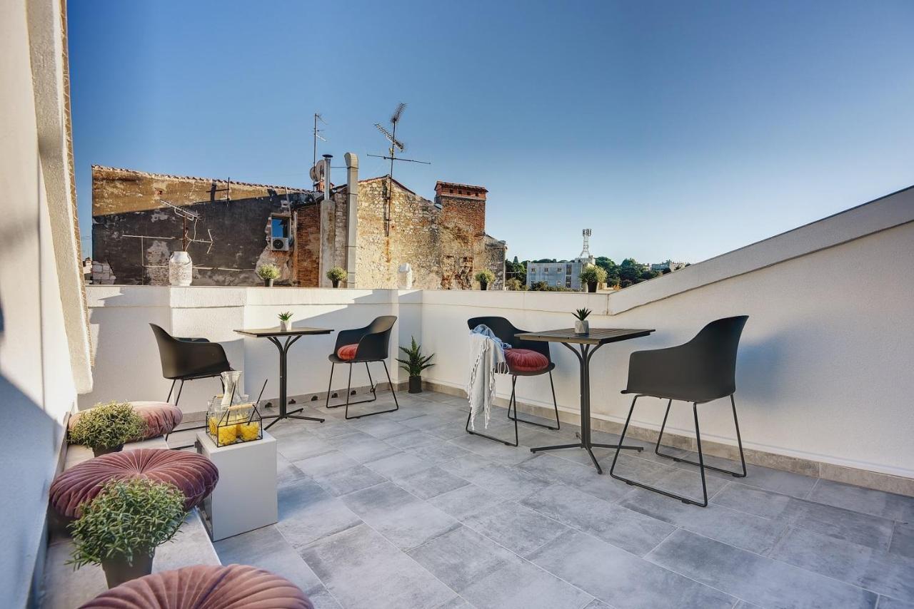 Apartment De Ville 2020 With Free Parking Pola Esterno foto